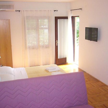 Stella Maris Accommodation Кленовица Экстерьер фото