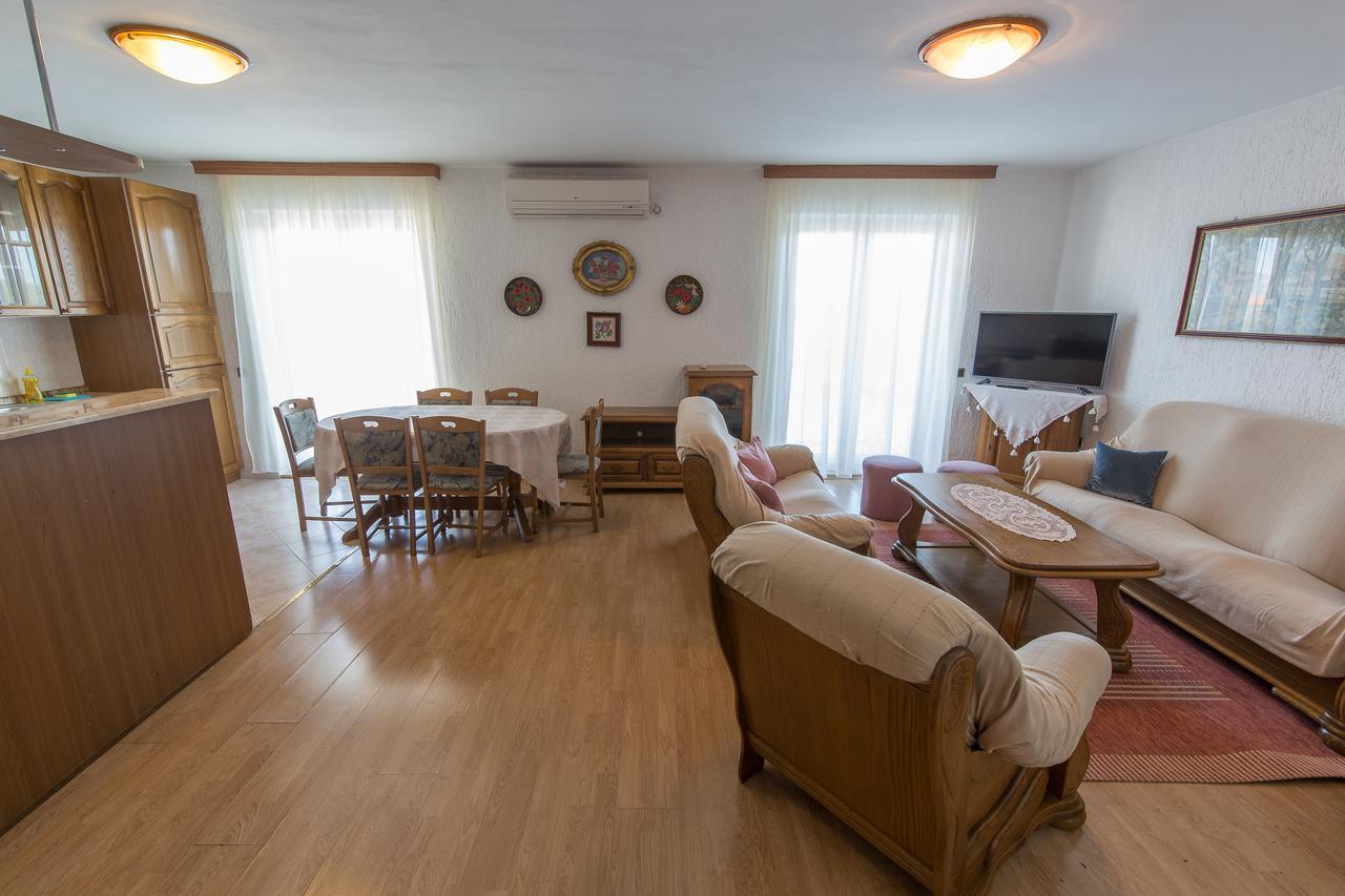Stella Maris Accommodation Кленовица Экстерьер фото